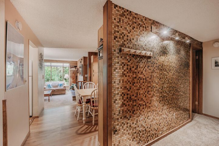 84SW - Sauna - Soaker Tub - Fireplace - Sleeps 6