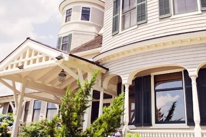 Castle Hill Inn