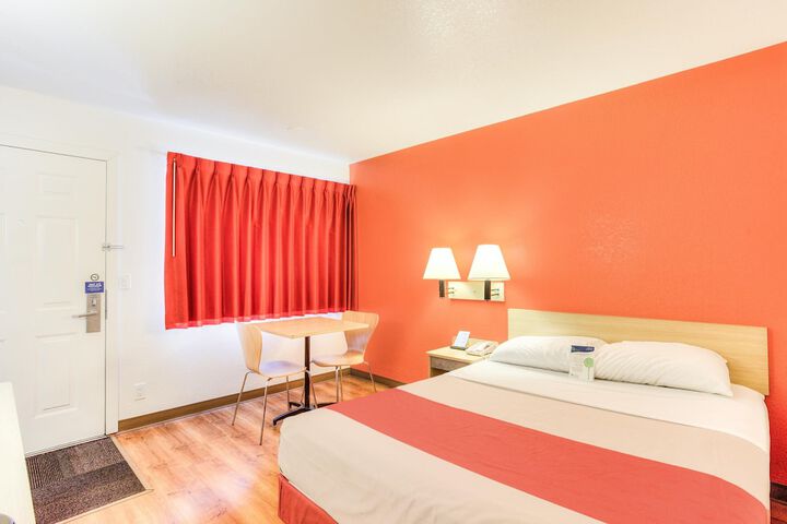 Motel 6 Tigard OR - Portland South - Lake Oswego