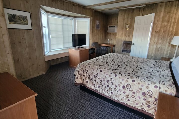 Room 42 of 51