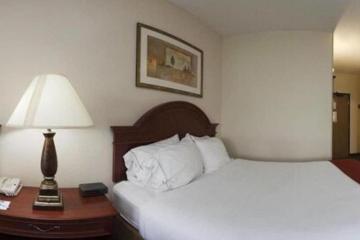 Room 22 of 34