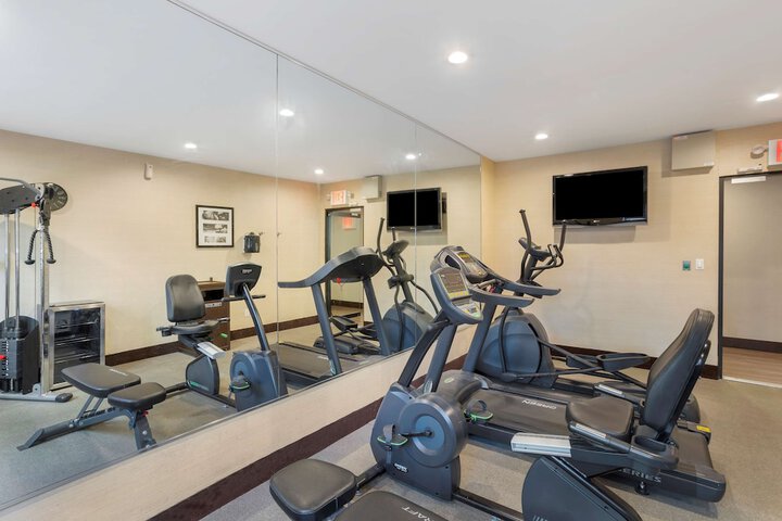Best Western Plus Plaza Hotel