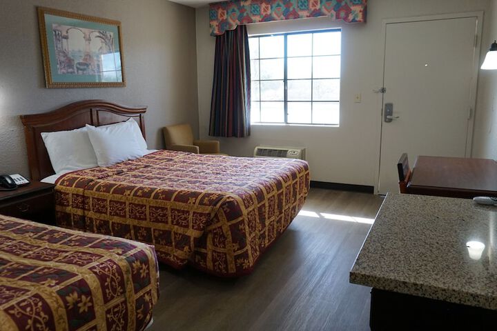 Room 12 of 15