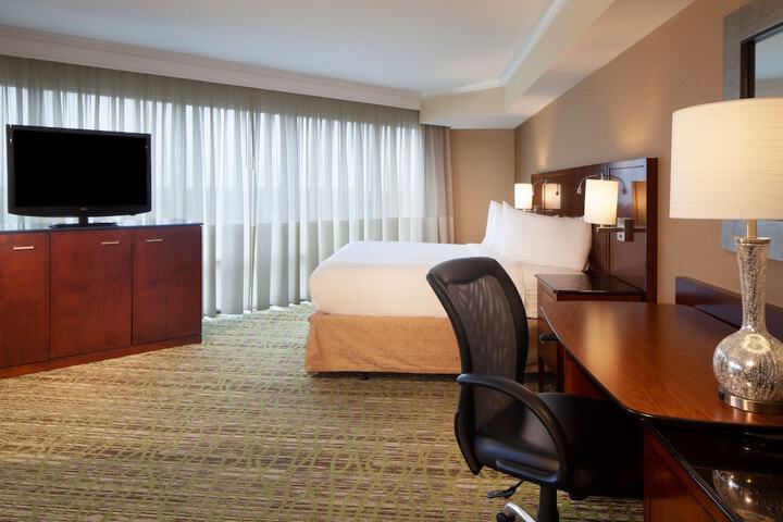 Room 36 of 80