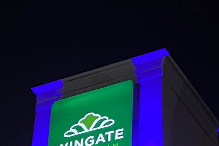 Wingate by Wyndham Dublin Near Claytor Lake State Park