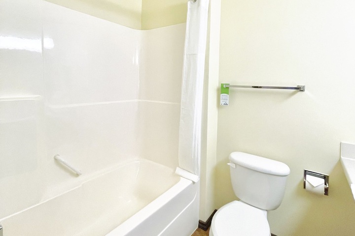 Room 15 of 24
