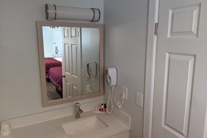Room 27 of 36