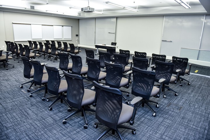 Business Center 59 of 60
