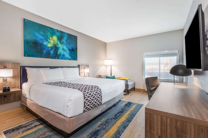 Room 12 of 30
