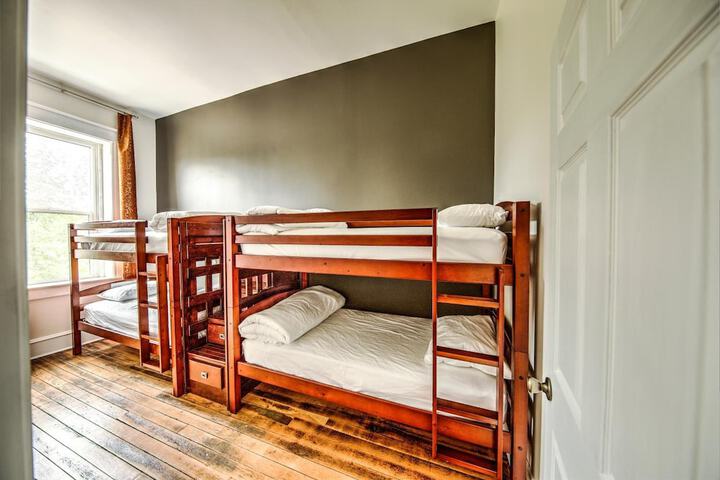 Room 48 of 51
