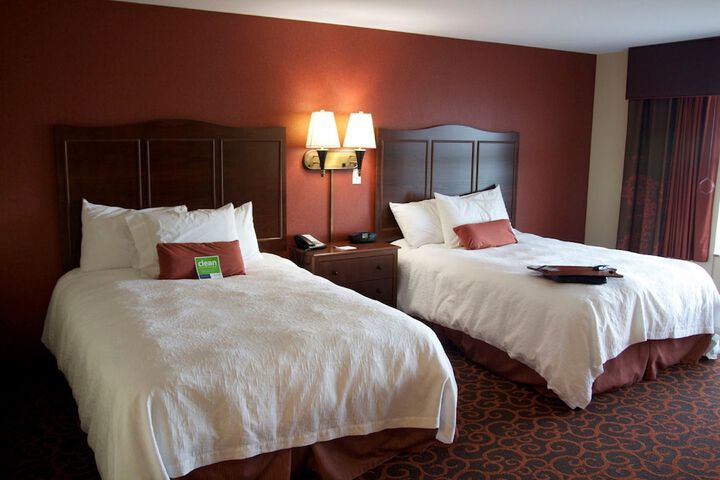 Hampton Inn & Suites Watertown