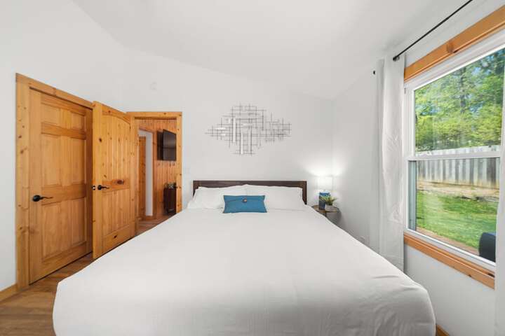 CedarWood Inn