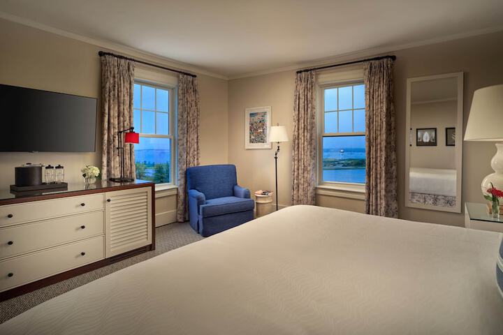 Harbor View Hotel