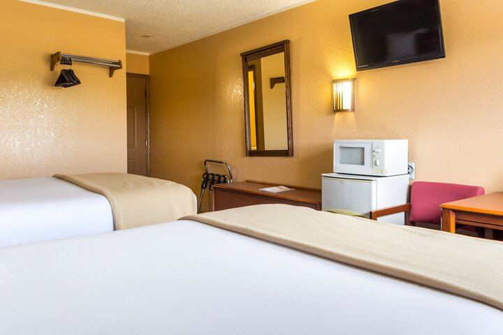 Room 48 of 74