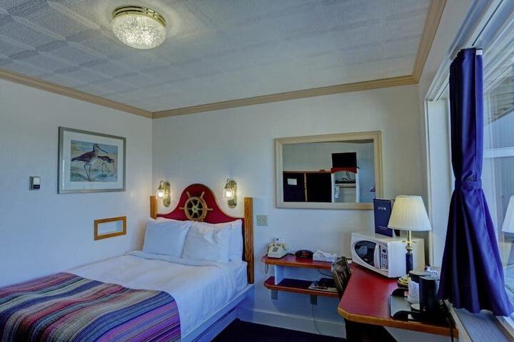 Room 156 of 183