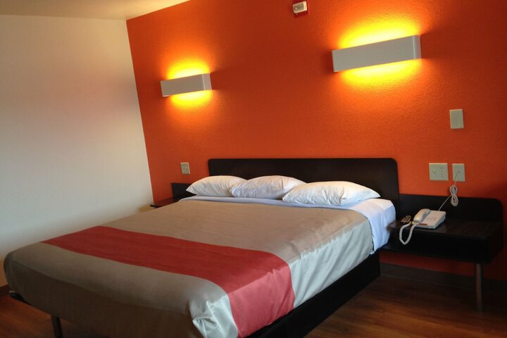 Room 25 of 35