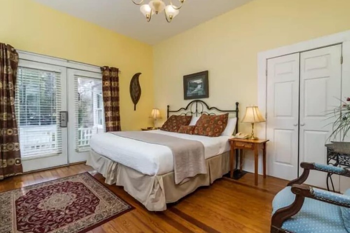 Room 90 of 156
