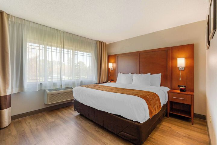Comfort Inn & Suites Milford