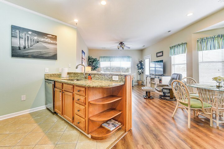 Golfers Oasis 1 Mi to Ocean: River Creek II Condo