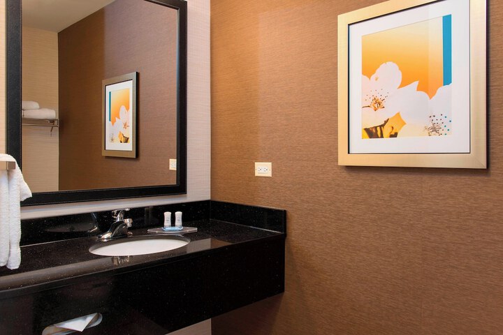 Room 15 of 26