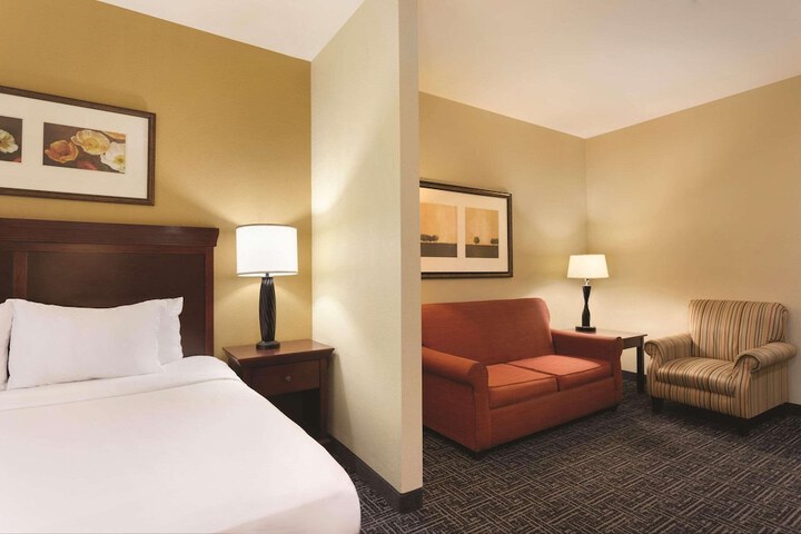 Room 10 of 21