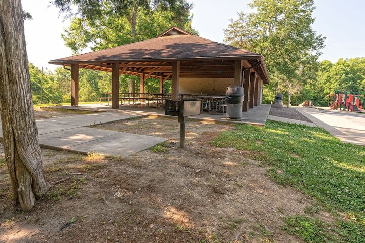 Property Grounds 28 of 31