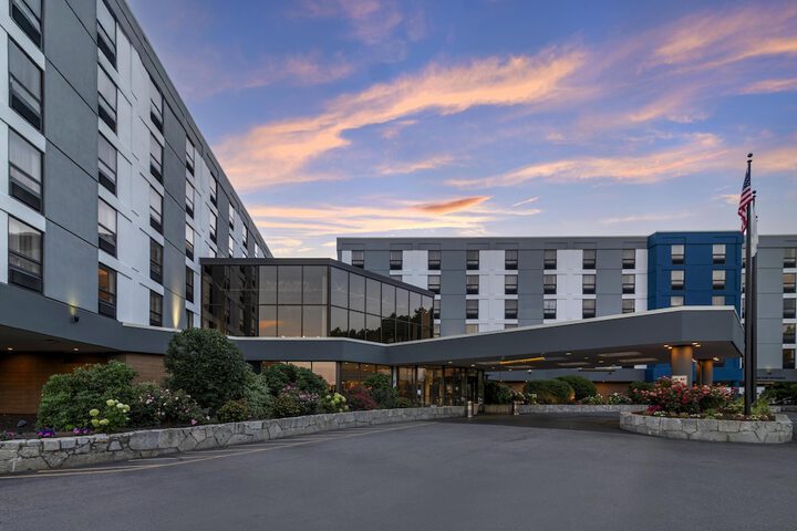 Best Western Royal Plaza Hotel & Trade Center