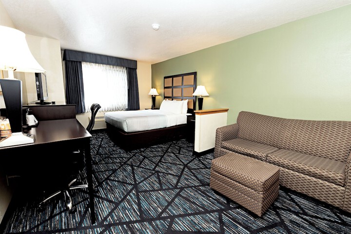 Quality Inn & Suites Marinette