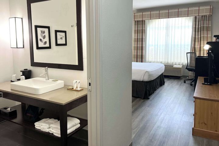 Room 37 of 46