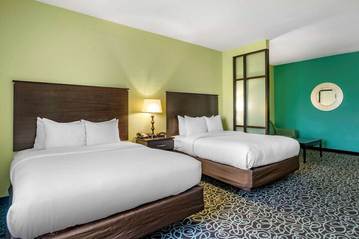 Room 16 of 33