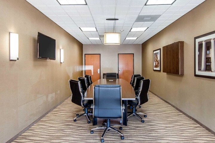 Comfort Suites Marietta - Parkersburg