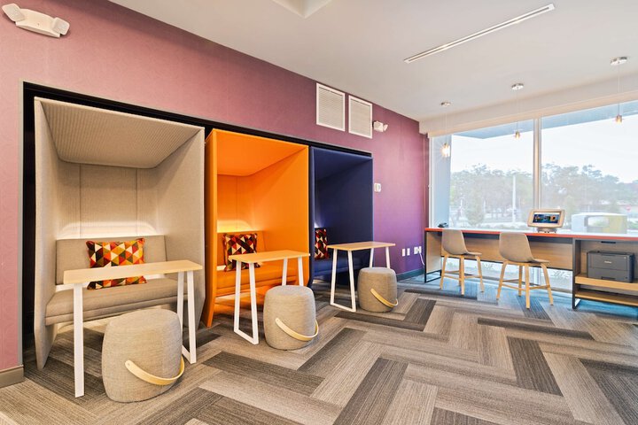 Business Center 43 of 43