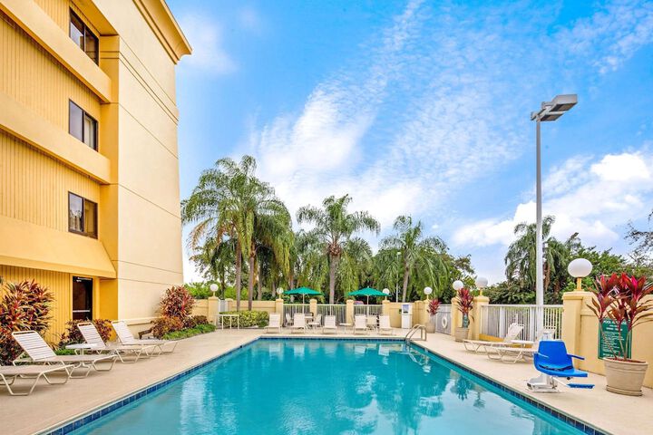 Pool 7 of 60