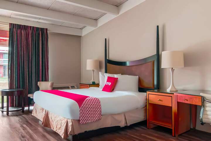Room 16 of 25