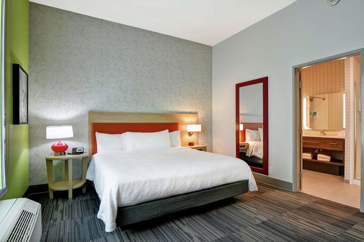 Room 27 of 45