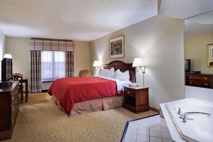 Country Inn & Suites by Radisson Louisville South, KY
