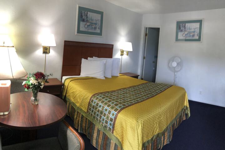 Room 28 of 36