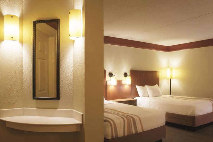 Room 29 of 44