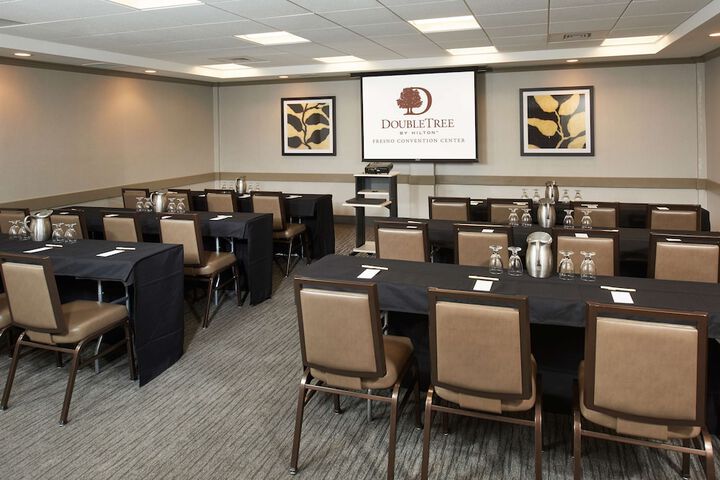 DoubleTree by Hilton Fresno Convention Center