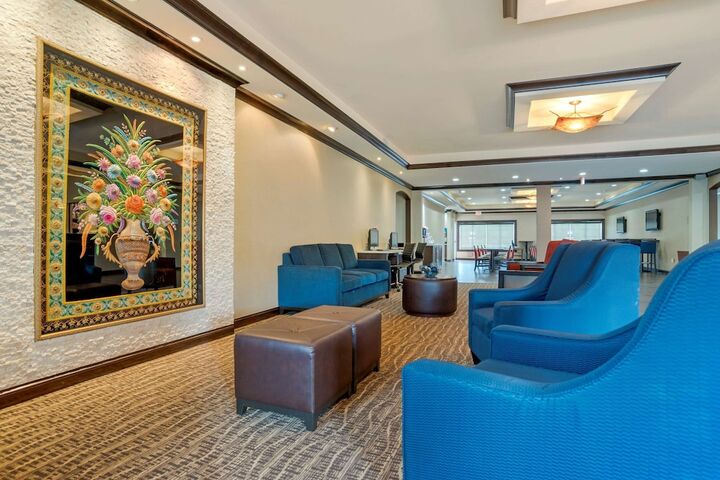 Hotel Interior 9 of 32