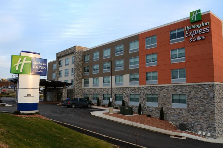 Holiday Inn Express & Suites Pittsburgh - Monroeville by IHG