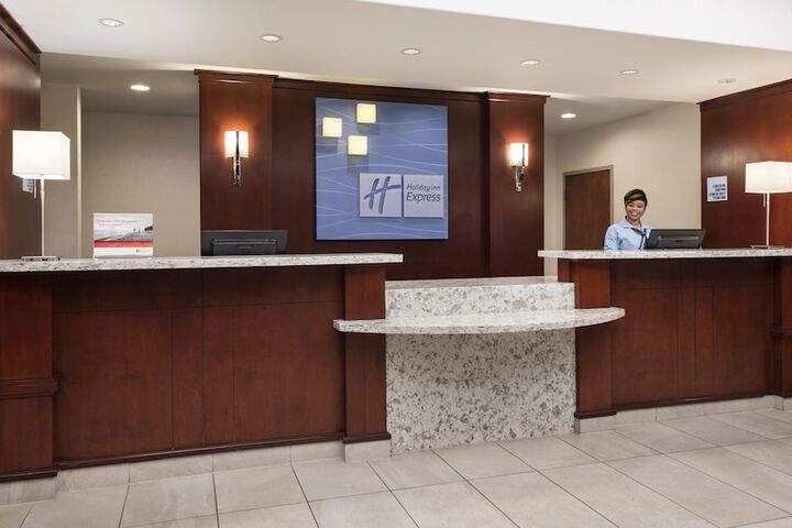 Holiday Inn Express & Suites Sherwood Park-Edmonton Area by IHG