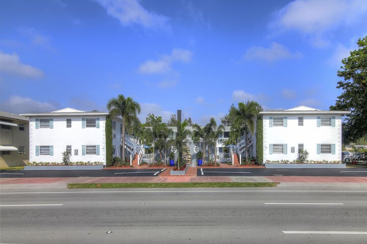 May-Dee Suites