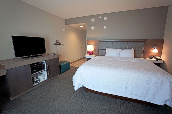 Room 30 of 49
