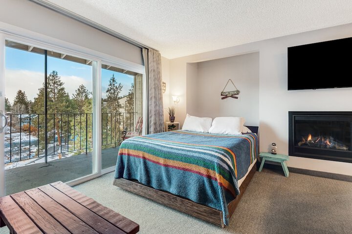 Room 351 of 399