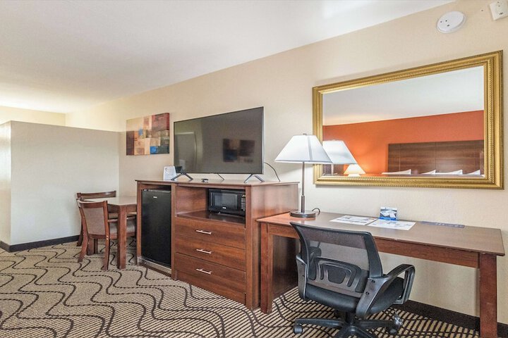 Room 16 of 31