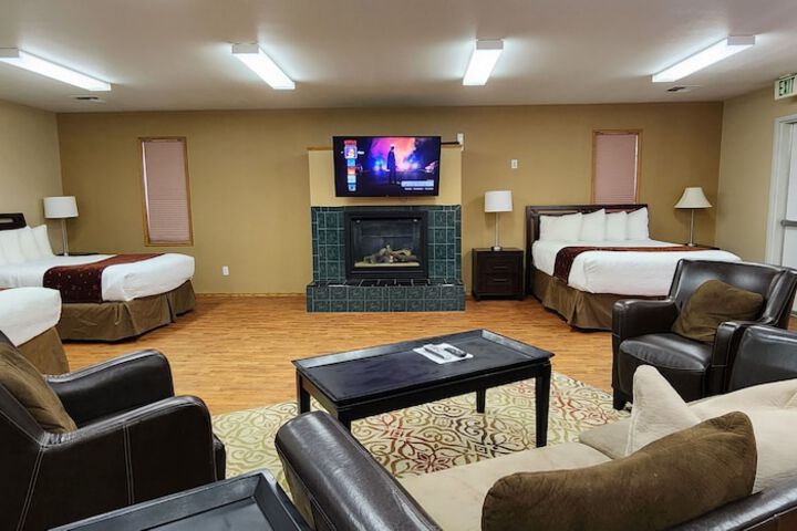 Room 15 of 44