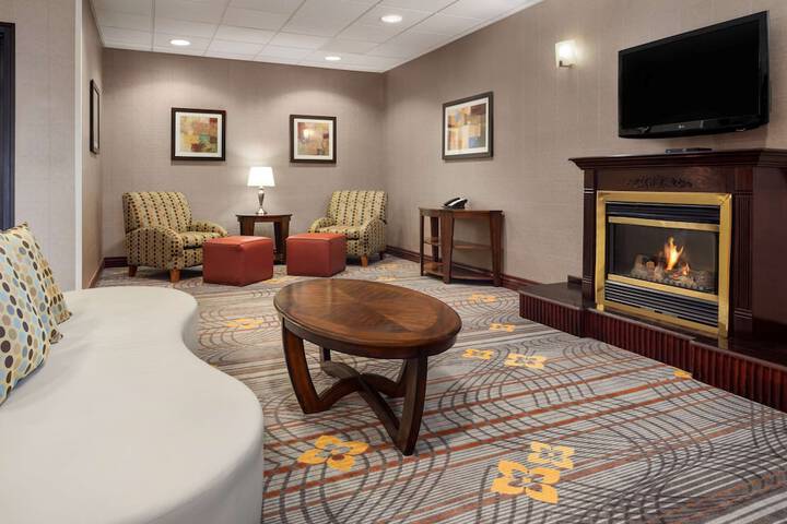 Hotel Interior 7 of 28
