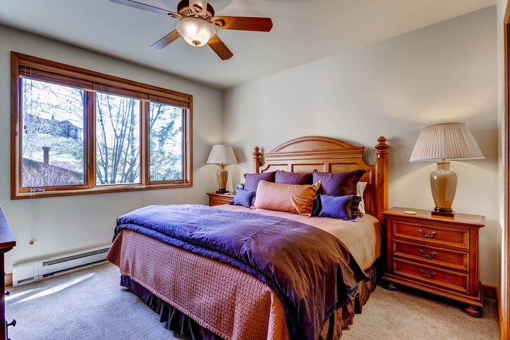 Room 27 of 40