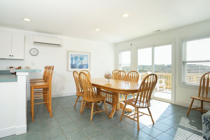 Ocracoke Harbor Inn